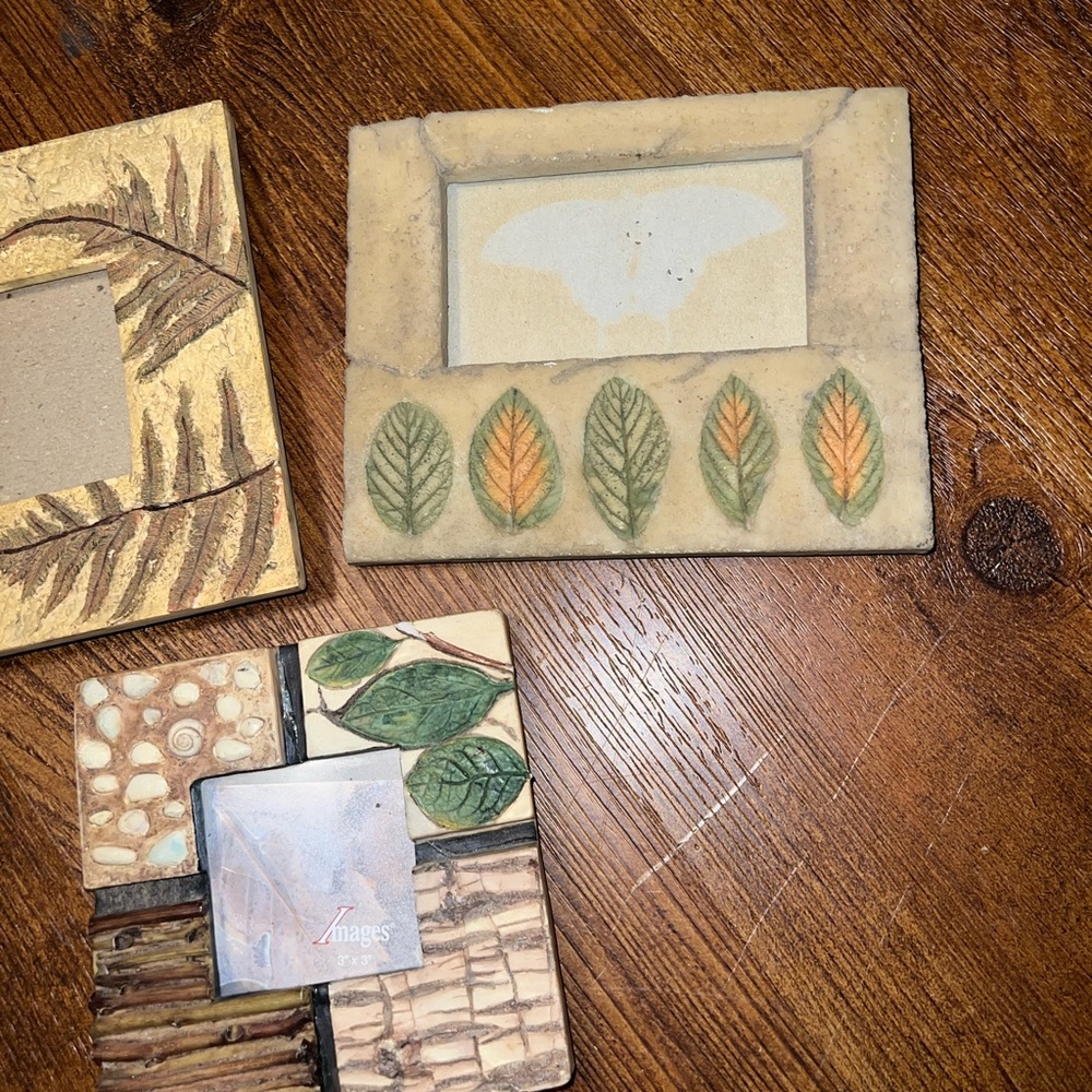 (3) Vintage Resin Decorative Picture Frames - Picture 3 of 10